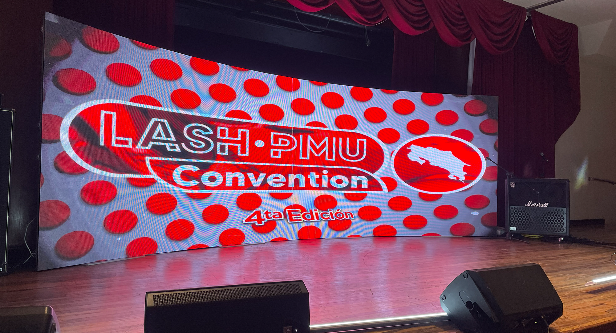 PANTALLAS LED CURVAS SOLUCIONES ELITE